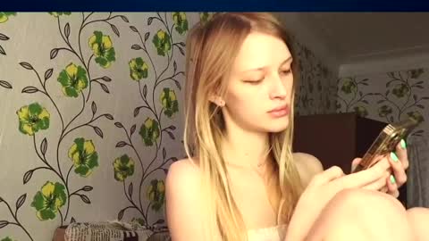 Snapshot of eva_eyre chatting on 05.30.26 Evvie online show from 05.30.26