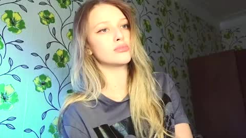 Snapshot of eva_eyre chatting on 05.31.26 Evvie online show from 05.31.26
