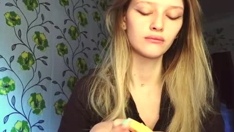 Snapshot of eva_eyre chatting on 06.01.26 Evvie online show from 06.01.26