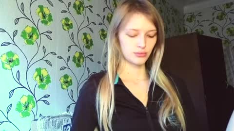 Snapshot of eva_eyre chatting on 06.05.26 Evvie online show from 06.05.26