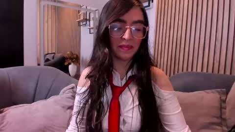Angelinne online show from 10.12.25