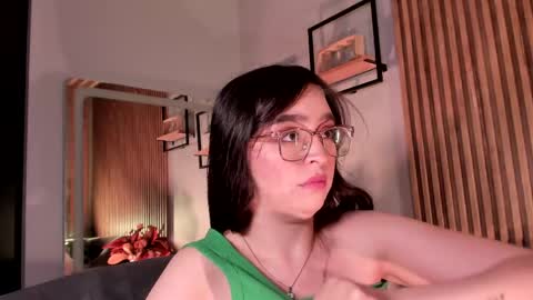 Angelinne online show from 04.23.26