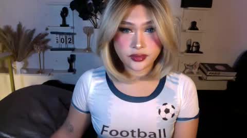 Queen Eva Mazikeen online show from 05.02.26