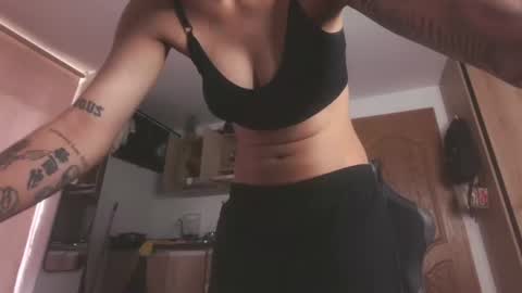 Snapshot of eva_monwalker chatting on 06.11.26 Eva cute online show from 06.11.26