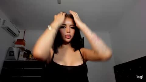 Snapshot of eva_penelope chatting on 05.01.26 EVA online show from 05.01.26