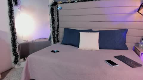 eva_rossi_ online show from 01.09.26