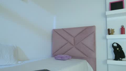 Snapshot of eva_sin18 chatting on 05.18.26 Eva Sin online show from 05.18.26