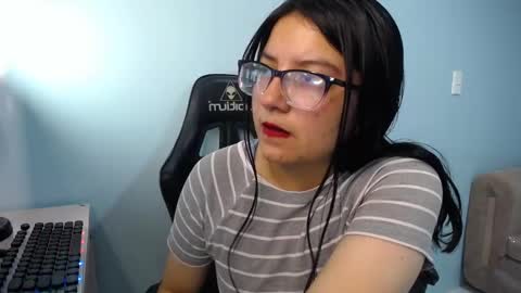 eva_smit_t online show from 12.05.25