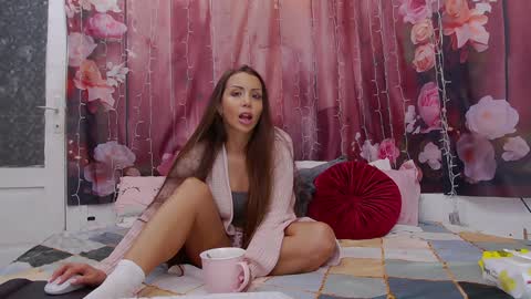 Snapshot of eva_sweetyx chatting on 02.04.25 Eva online show from 02.04.25