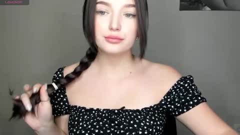 Snapshot of evaamillerr chatting on 12.06.24 Eva online show from 12.06.24