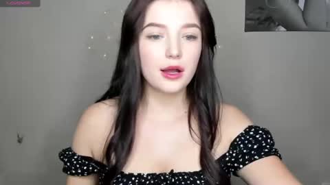 Snapshot of evaamillerr chatting on 12.11.24 Eva online show from 12.11.24