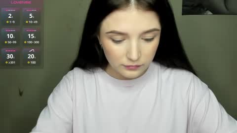 Snapshot of evaamillerr chatting on 12.18.24 Eva online show from 12.18.24