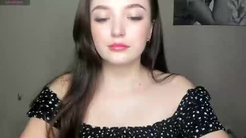 Snapshot of evaamillerr chatting on 01.17.25 Eva online show from 01.17.25