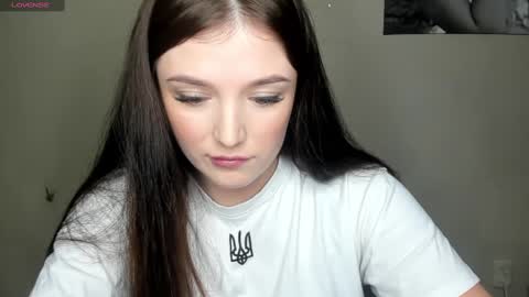 Snapshot of evaamillerr chatting on 01.21.25 Eva online show from 01.21.25