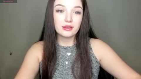 Snapshot of evaamillerr chatting on 01.25.25 Eva online show from 01.25.25