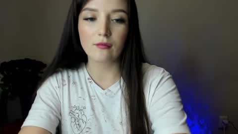 Snapshot of evaamillerr chatting on 02.14.25 Eva online show from 02.14.25