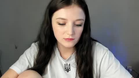 Snapshot of evaamillerr chatting on 02.25.25 Eva online show from 02.25.25