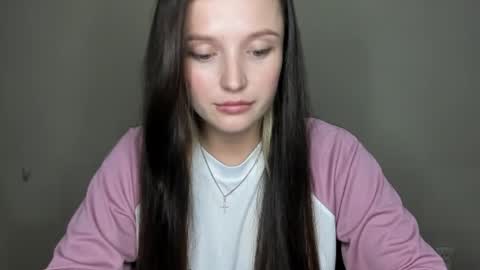 Snapshot of evaamillerr chatting on 09.28.25 Eva online show from 09.28.25