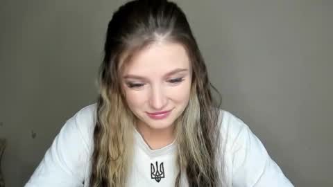 Snapshot of evaamillerr chatting on 11.02.25 Eva online show from 11.02.25