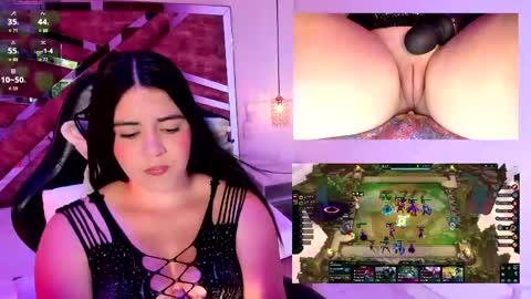 Snapshot of evabloom_ chatting on 05.16.26 EvaBloom online show from 05.16.26