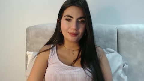 Snapshot of evacollins12 chatting on 09.21.25 evacollins12 online show from 09.21.25