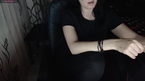 Snapshot of evadream1 chatting on 10.21.25 EVADREAM online show from 10.21.25