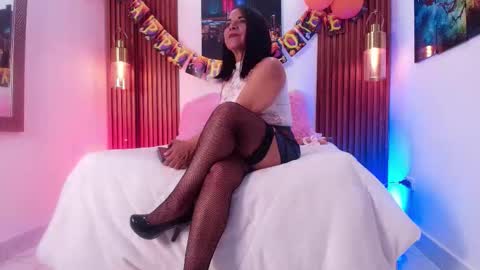 EVA GODDESS  online show from 10.20.25