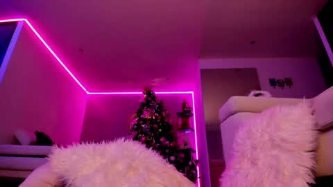 Snapshot of evagomez chatting on 12.09.24 Eva Gomez online show from 12.09.24