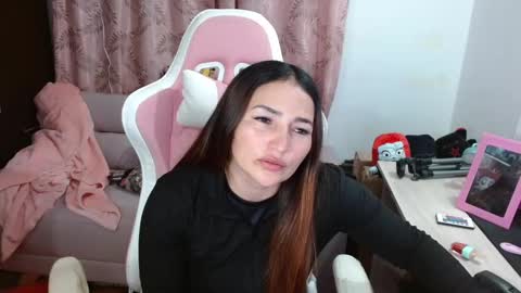 Snapshot of evagrays chatting on 09.16.25 Eva online show from 09.16.25