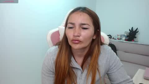 Snapshot of evagrays chatting on 02.12.26 Eva online show from 02.12.26