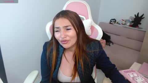 Snapshot of evagrays chatting on 02.18.26 Eva online show from 02.18.26