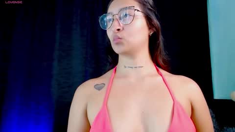 Evah Lee online show from 11.05.25