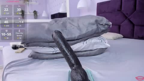 evahalston online show from 10.31.25