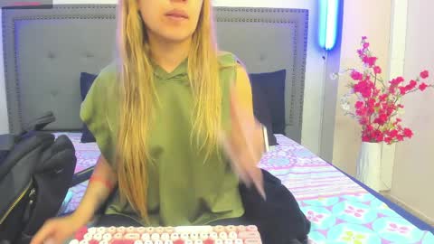 Eva online show from 03.31.26