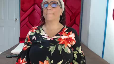 Eva Mills online show from 03.04.25