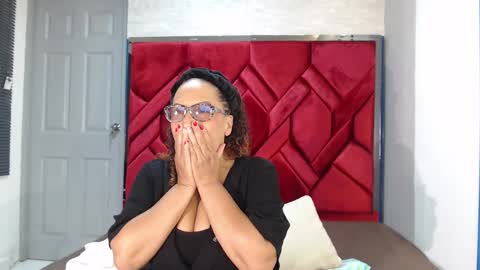 Eva Mills online show from 03.05.25