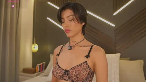 Eva Moretti online show from 04.19.26