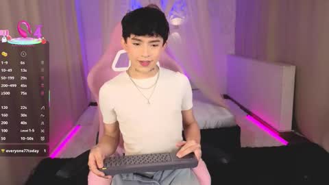 Snapshot of evan__hunter chatting on 09.24.25 Evan online show from 09.24.25