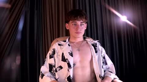 Snapshot of evan__joy chatting on 02.09.26 Evan online show from 02.09.26