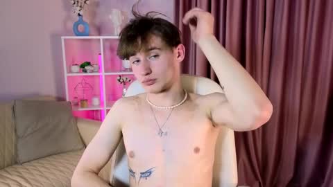 Snapshot of evan__joy chatting on 03.02.26 Evan online show from 03.02.26