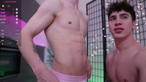 evan_white_ online show from 12.08.24