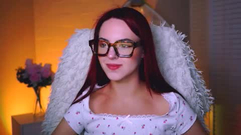 Eva  online show from 09.27.25