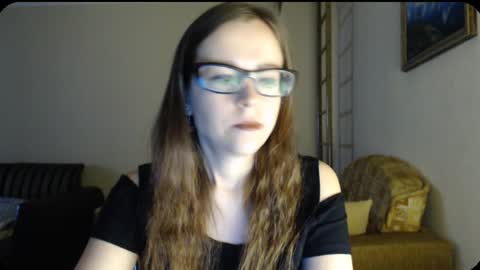 Snapshot of evangeline06 chatting on 12.02.24 YourMistress online show from 12.02.24