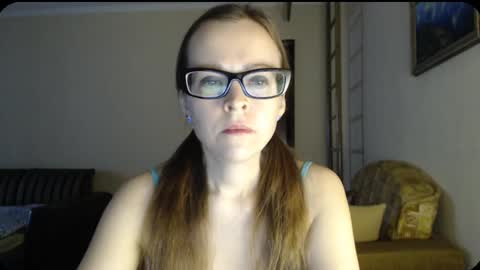 Snapshot of evangeline06 chatting on 12.03.24 YourMistress online show from 12.03.24