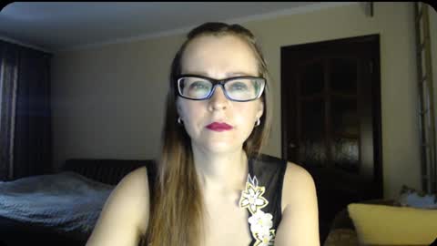 Snapshot of evangeline06 chatting on 12.16.24 YourMistress online show from 12.16.24