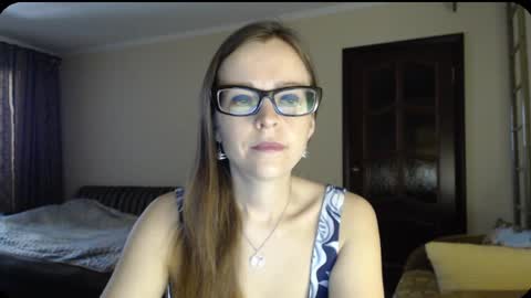 Snapshot of evangeline06 chatting on 12.17.24 YourMistress online show from 12.17.24