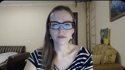 Snapshot of evangeline06 chatting on 12.20.24 YourMistress online show from 12.20.24
