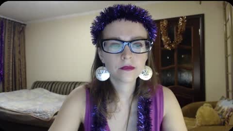 Snapshot of evangeline06 chatting on 12.24.24 YourMistress online show from 12.24.24