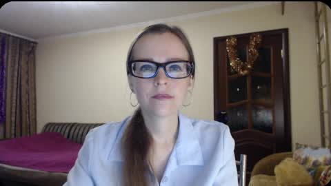 Snapshot of evangeline06 chatting on 12.27.24 YourMistress online show from 12.27.24