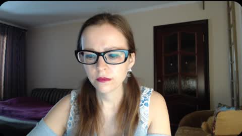 Snapshot of evangeline06 chatting on 02.27.25 YourMistress online show from 02.27.25